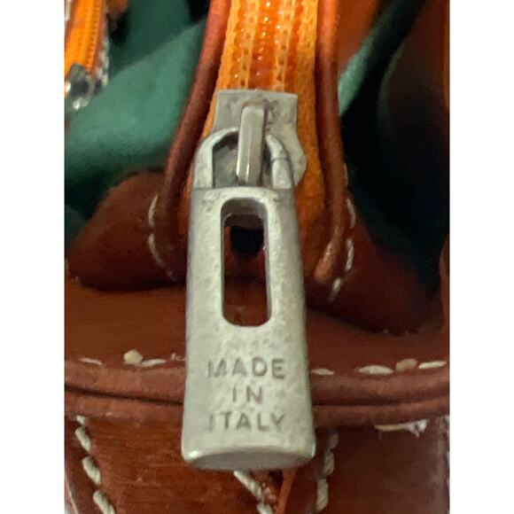 Conte Di Cavour Italy Brown Leather
Shoulder Bag - Picture 7 of 14